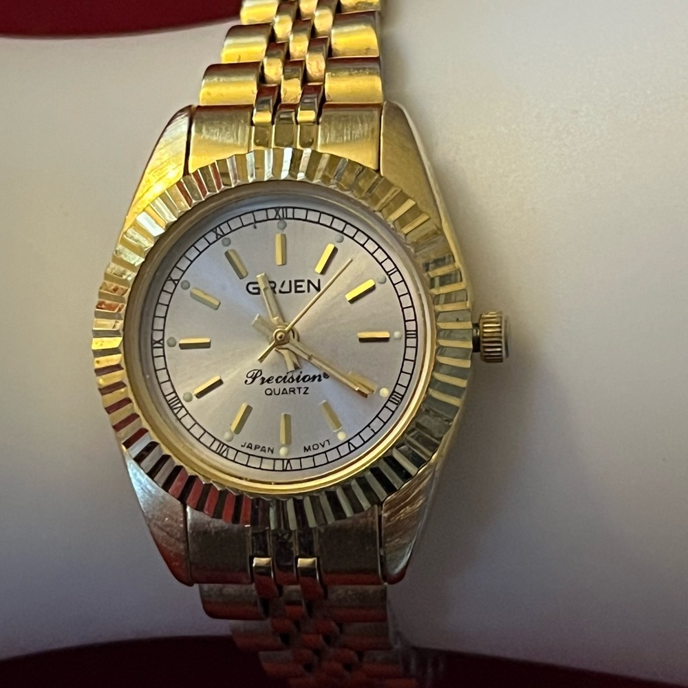 Gruen Gold Women's Quartz Watch